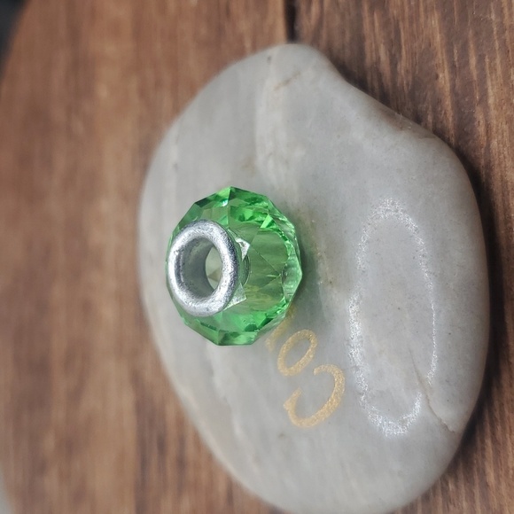 Crystal fairycore green mystic charm - Picture 1 of 2